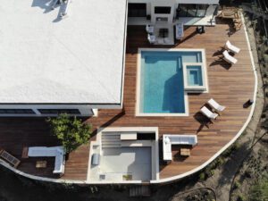 Poolside Decks Los Angeles Are Designed for Luxury and Durability