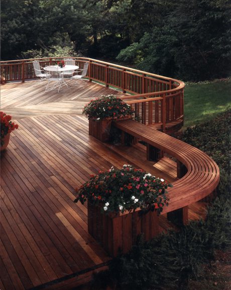 Curved Deck: Innovative Designs for a Stunning Outdoor Retreat 